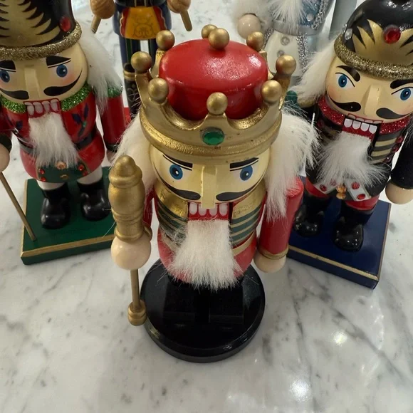 Vintage Set of 5 Colorful Nutcracker Christmas Figurines - Picture 12 of 14